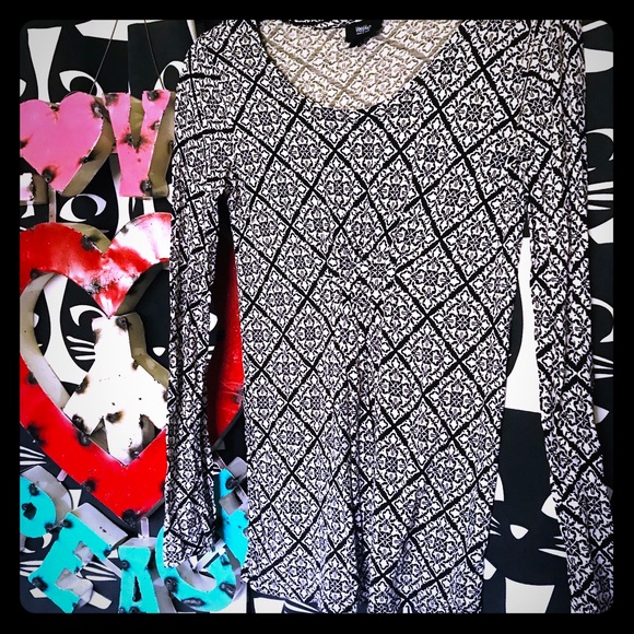 Mossimo Supply Co. Tops - *5 for $25* Never worn long sleeve Mossimo top XS